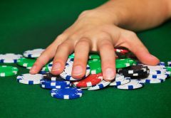 What Beginners Should Consider While Looking For Best Online Casino?