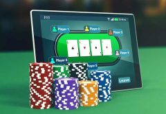 How do Holdem indicators help to improve your online poker games?